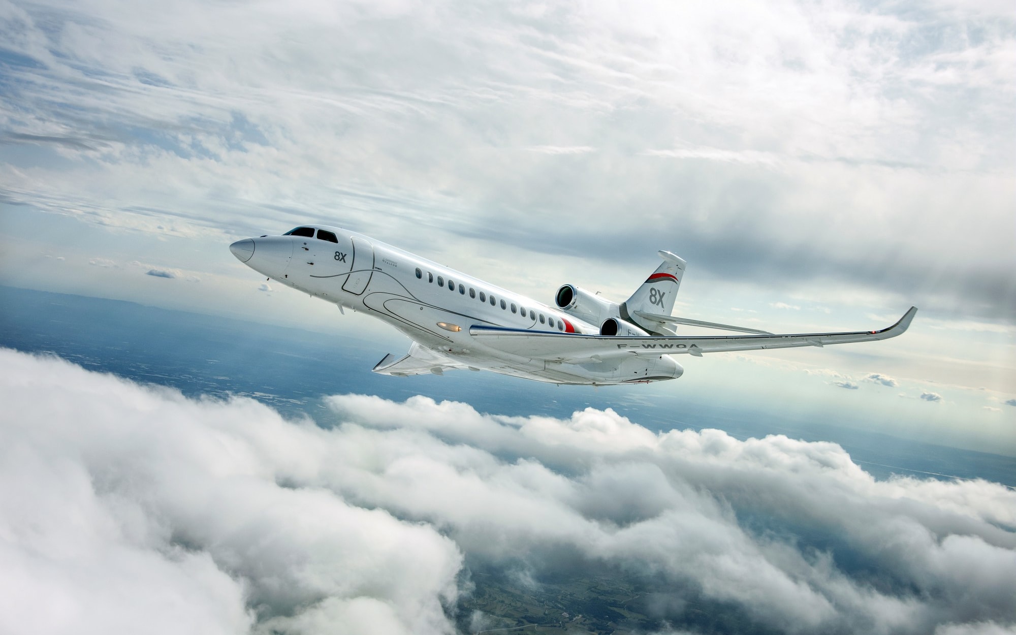 Dassault Falcon 8X exterior